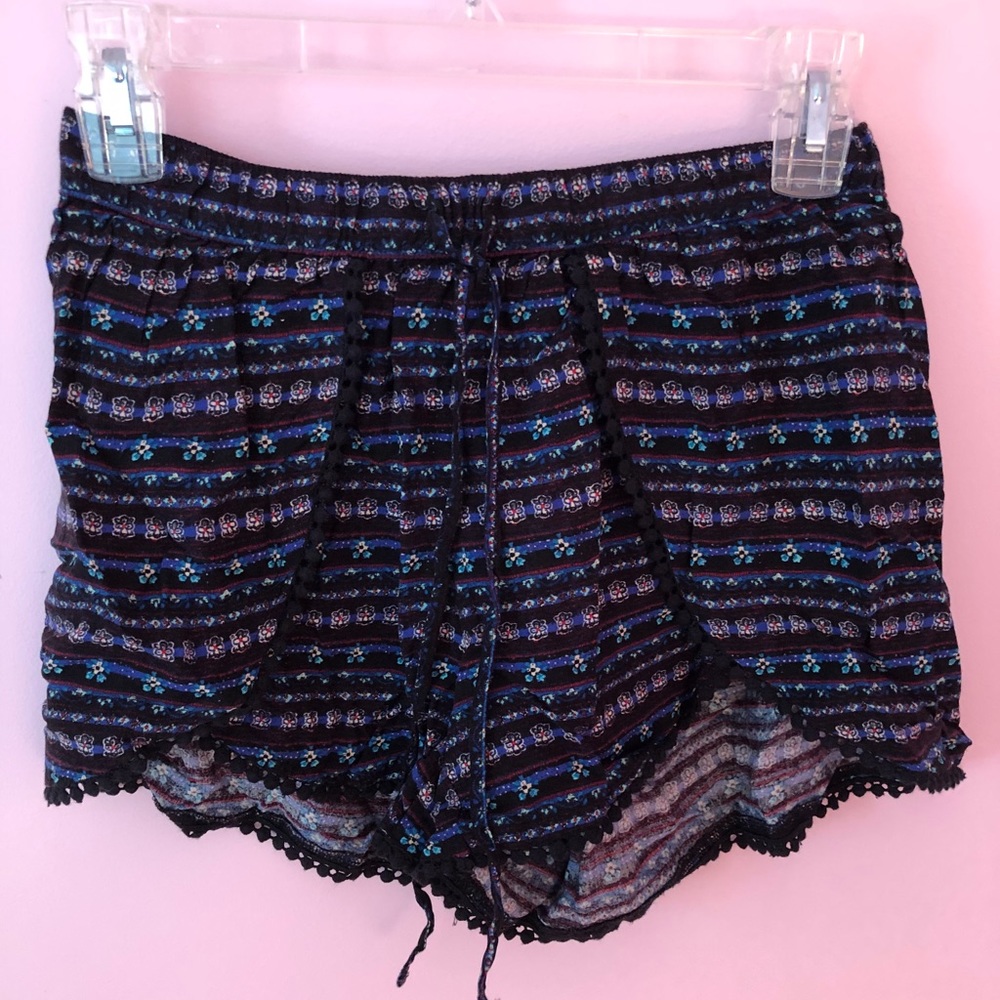 Hollister girls flowy shorts